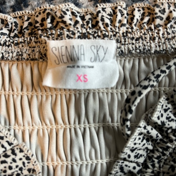 Spaghetti strap dress cream/black - Picture 3 of 5